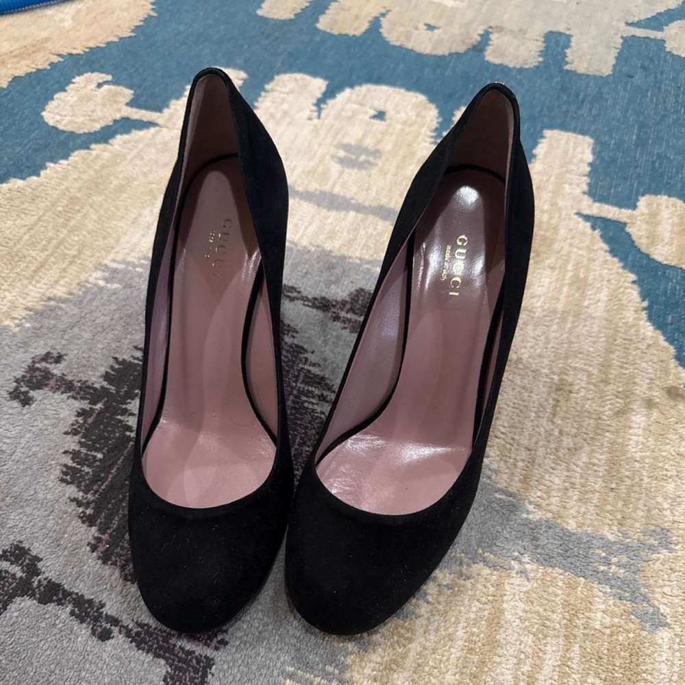 Gucci Black Suede Women's Classic Wedges.